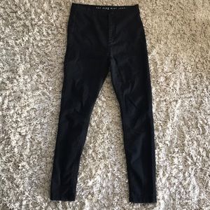 Black High Rise Jegging